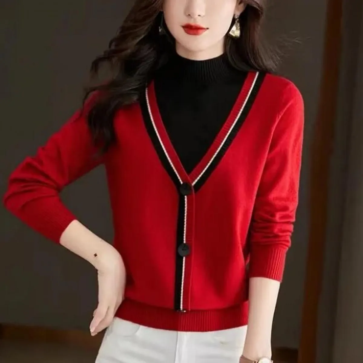 Autunno Inverno Nuovo collo mezzo alto Finto maglione pullover sottile in due pezzi Bottone colorato da donna Manica lunga lavor
